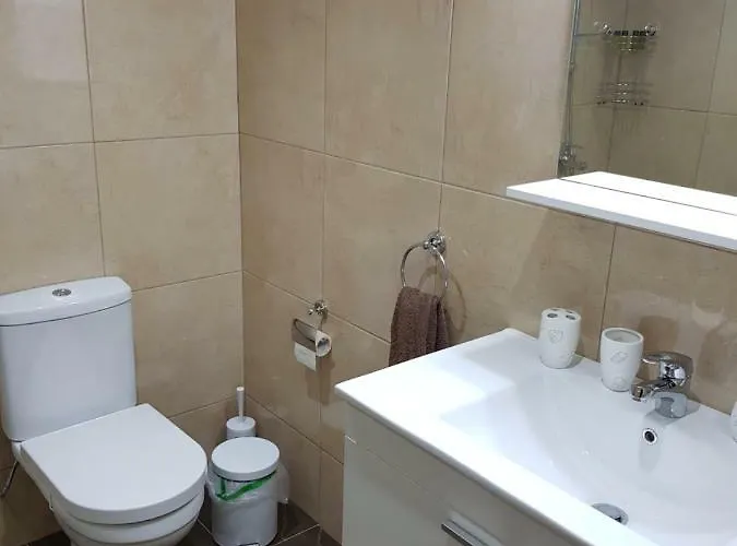 Haig's Dream Flat On The * Larnaca