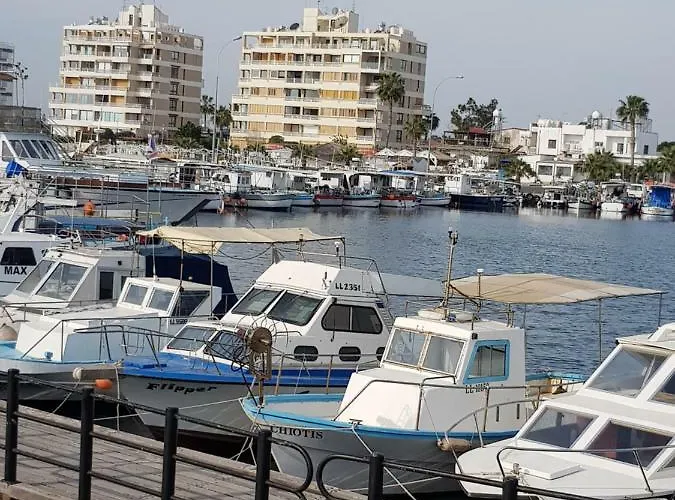 Haig's Dream Flat On The *