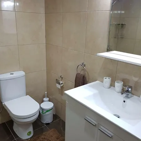 Haig's Dream Flat On The * Lárnaka