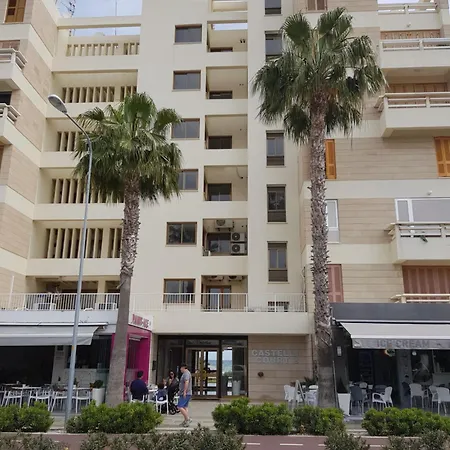 Haig's Dream Flat On The * Larnaca