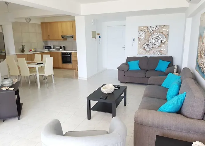 Haig's Dream Flat On The Lárnaca